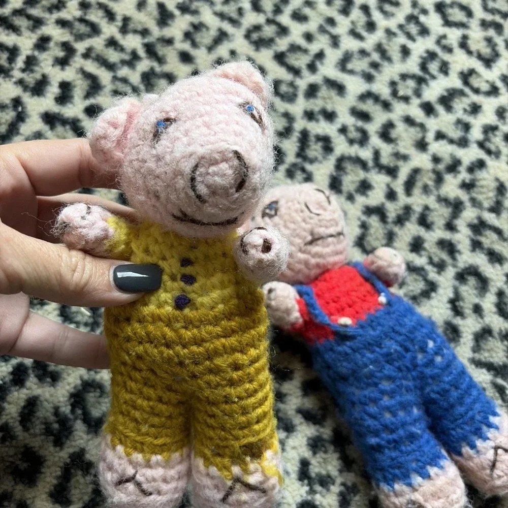 Hand Crocheted Big Bad Wolf & The Three Little Pigs -‎ VTG Nursery Child Room